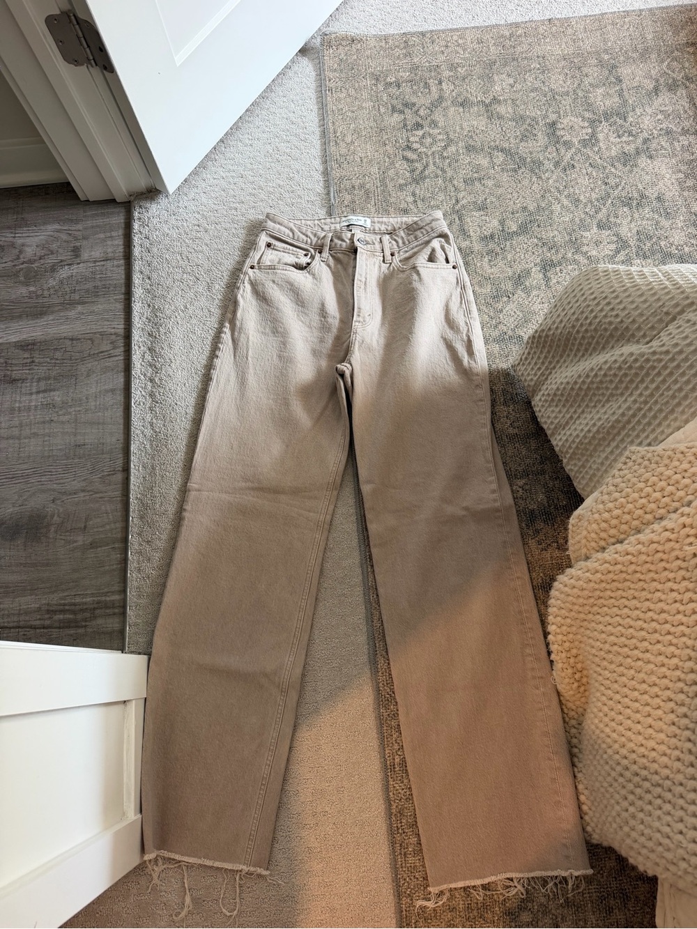 Abercrombie Beige High-Rise Wide-Leg Women’s Jeans